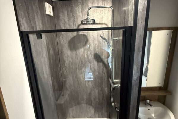 shower-panelling